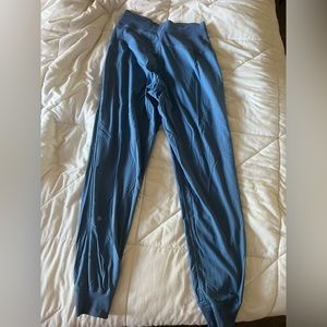 lululemon joggers. only worn a couple times. size 4.